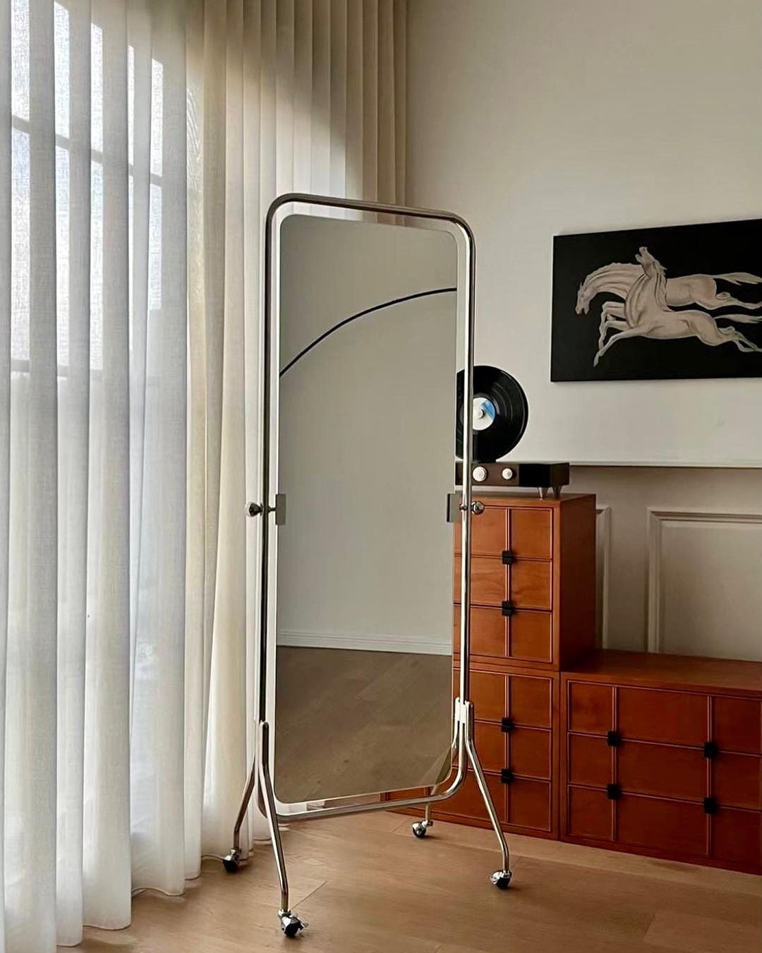 Напольное зеркало прямоугольное