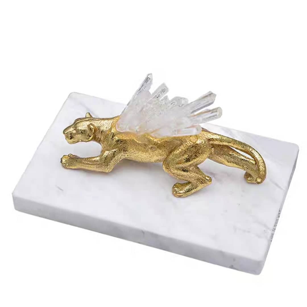 Статуэтка Пантера с кристаллами горного хрусталя на подставке из мрамора