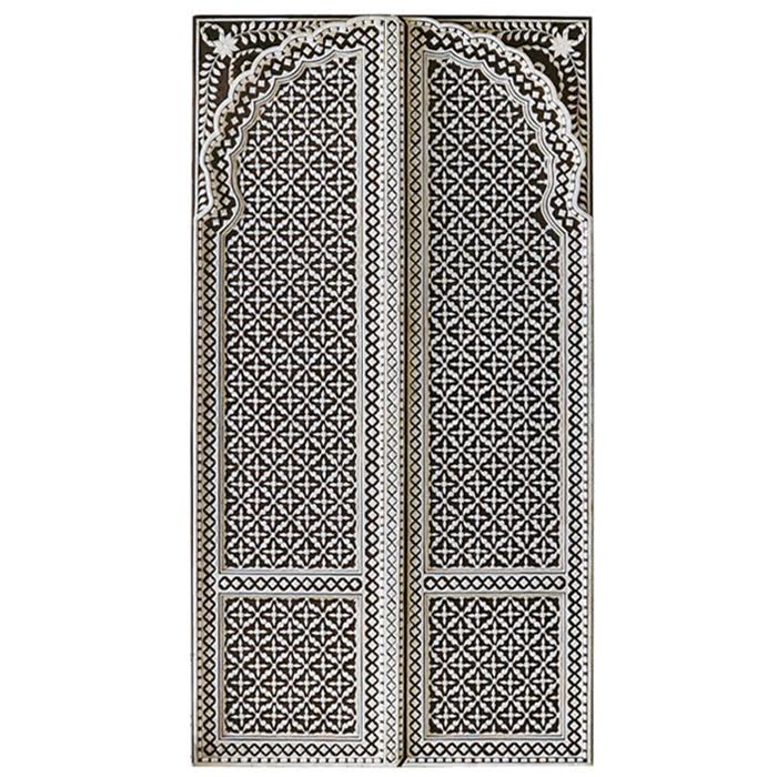 Двери инкрустированные костью