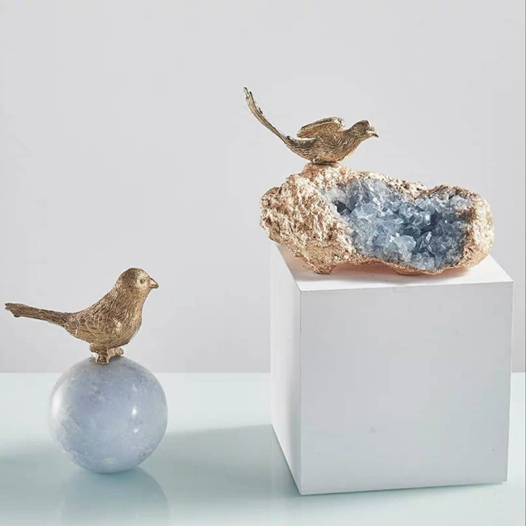 Статуэтка Птичка на шаре агата