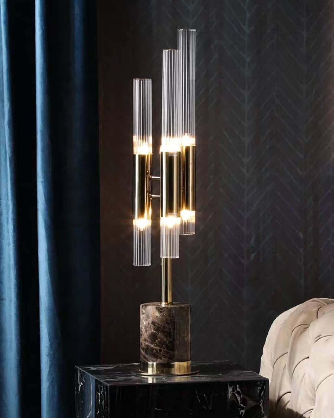 Настольная лампа MAYTONI