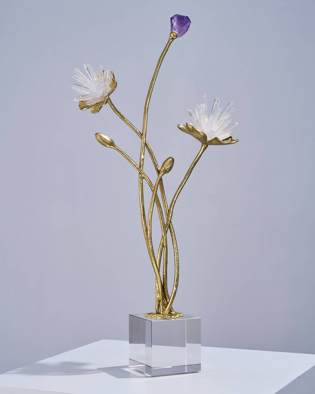 Статуэтка Соцветие из аметиста и горного хрусталя на подставке