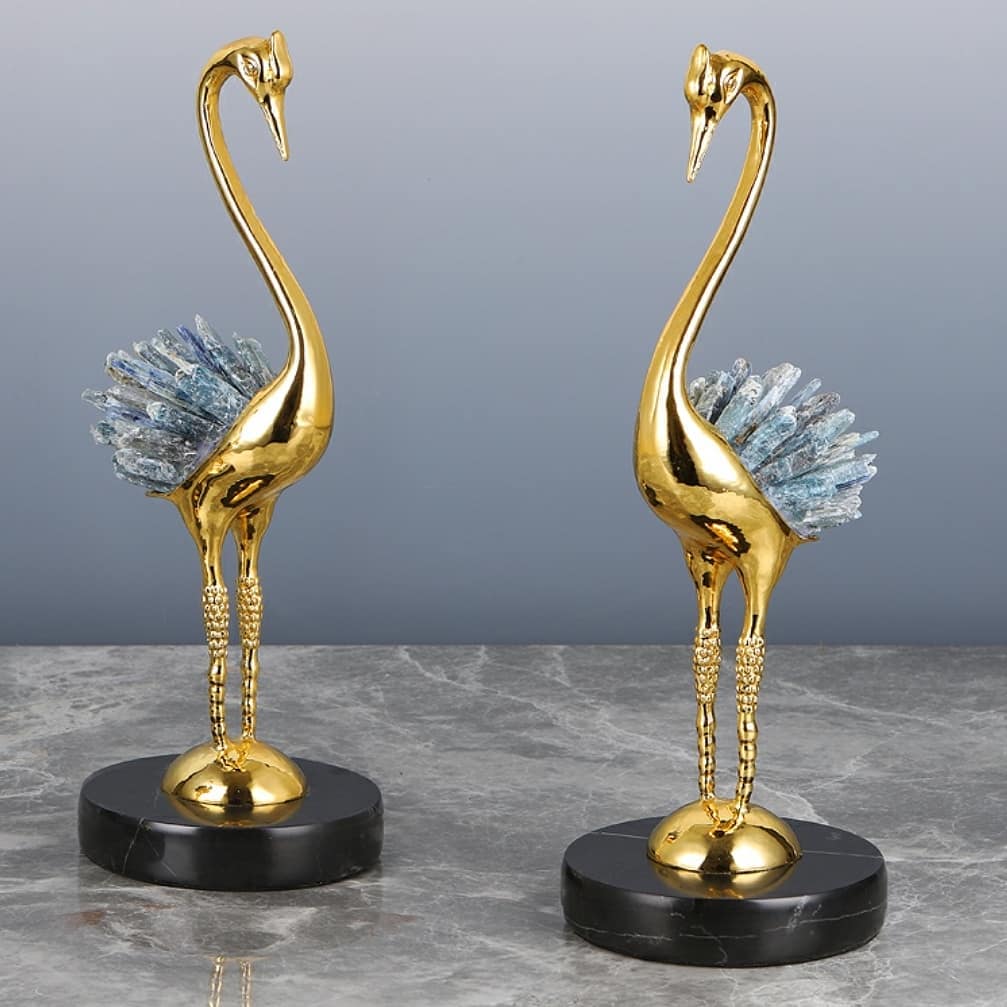 Статуэтка Цапля с селенитом на подставке черного мрамора