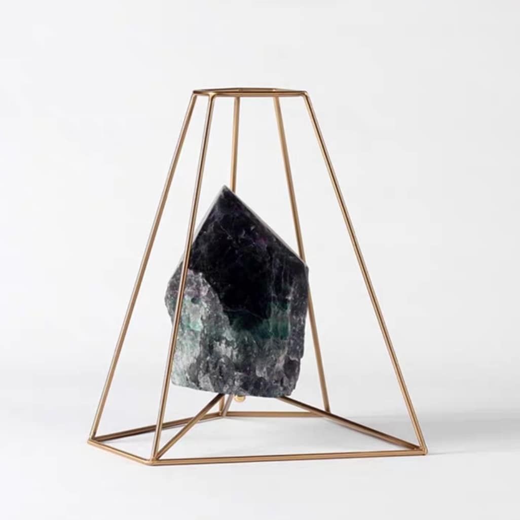 Статуэтка Усеченная пирамида из латуни с кристаллом флюорита S