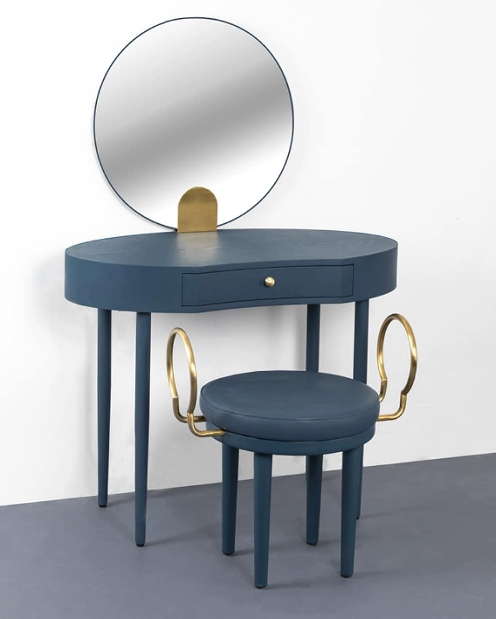 Столик туалетный овальный Maisondada