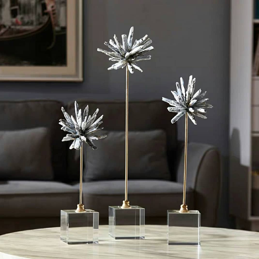 Статуэтка Кристаллы-ёжики кварца на подставке