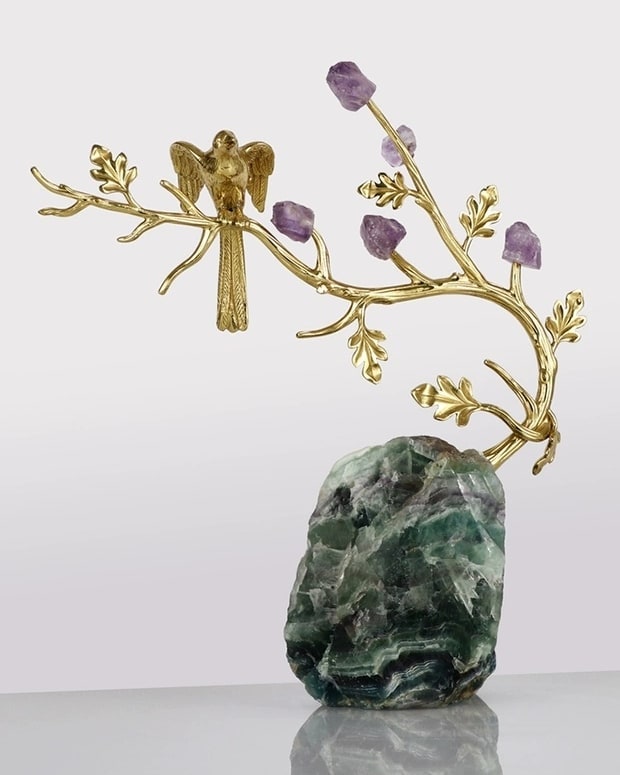 Статуэтка Птица Счастья на древе с аметистами на подставке из флюорита