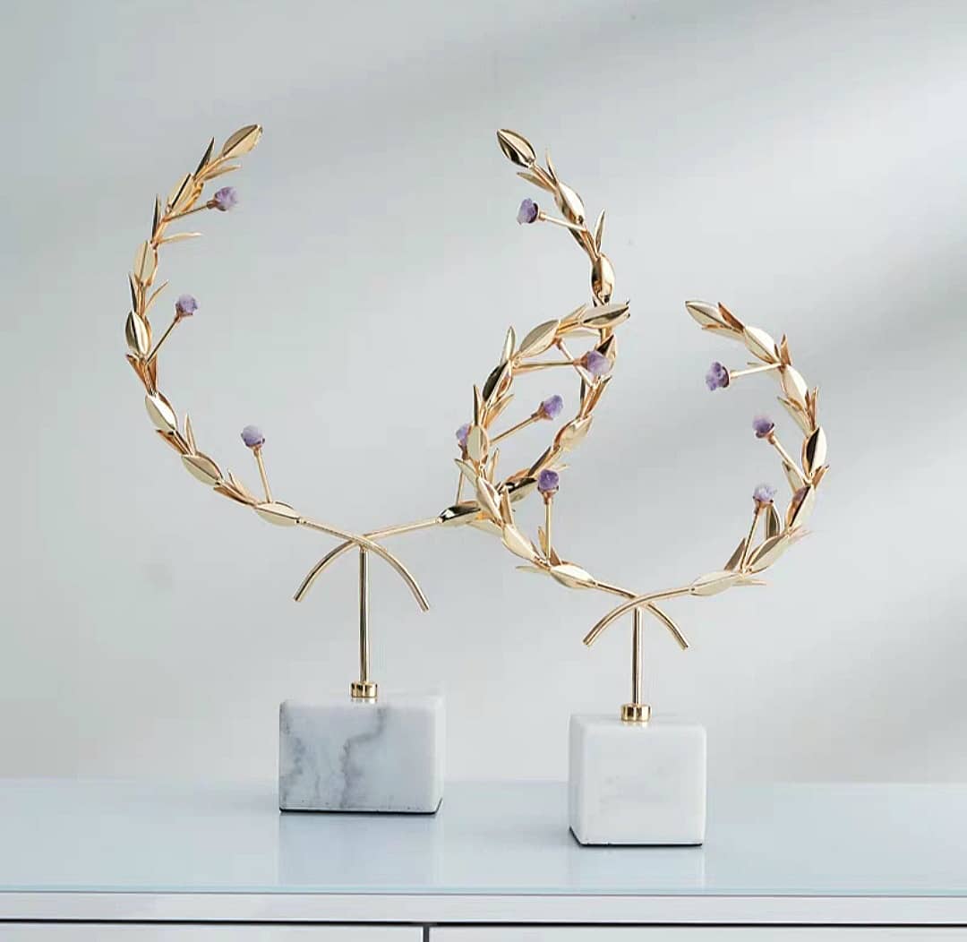 Статуэтка Лавровый венок с аметистами на подставке M