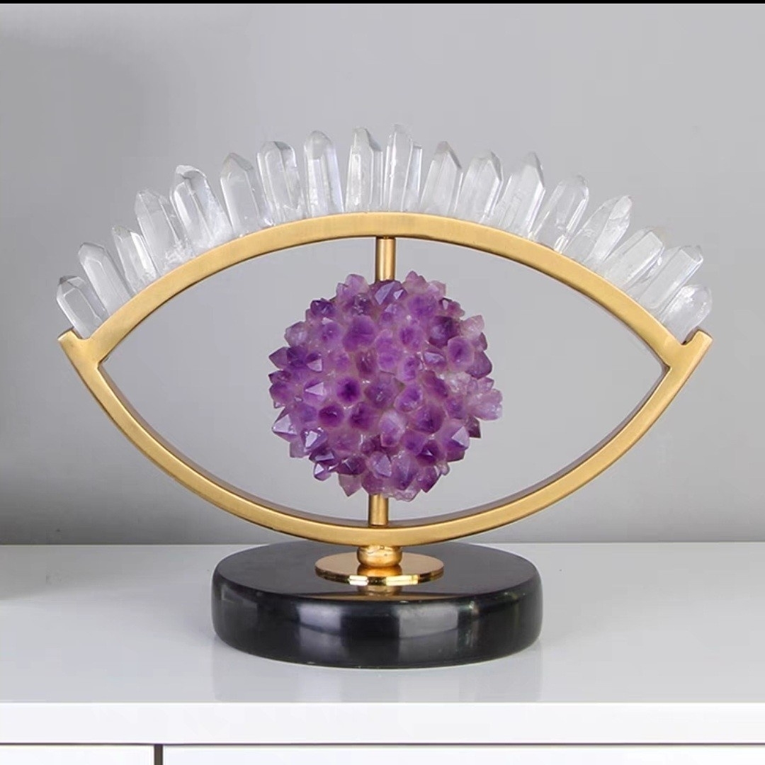 Статуэтка Око с аметистом на низкой подставке мрамора