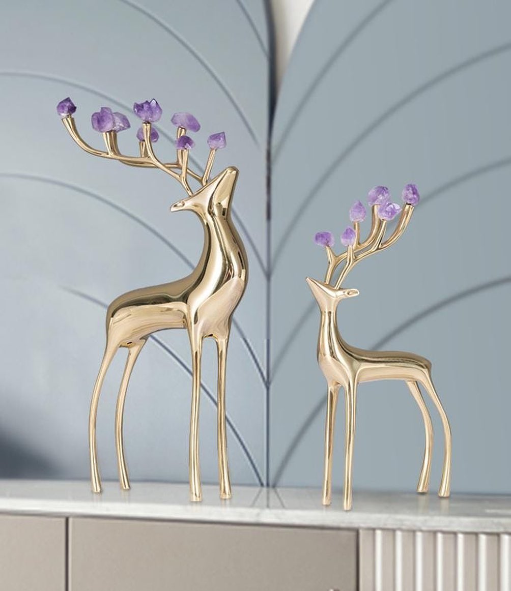 Статуэтка Олень с рогами из аметистов