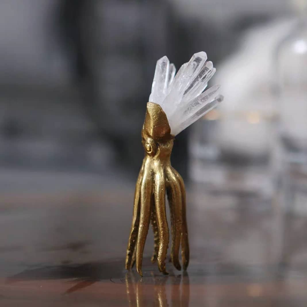 Статуэтка Осьминожки из латуни с кристаллами горного хрусталя S