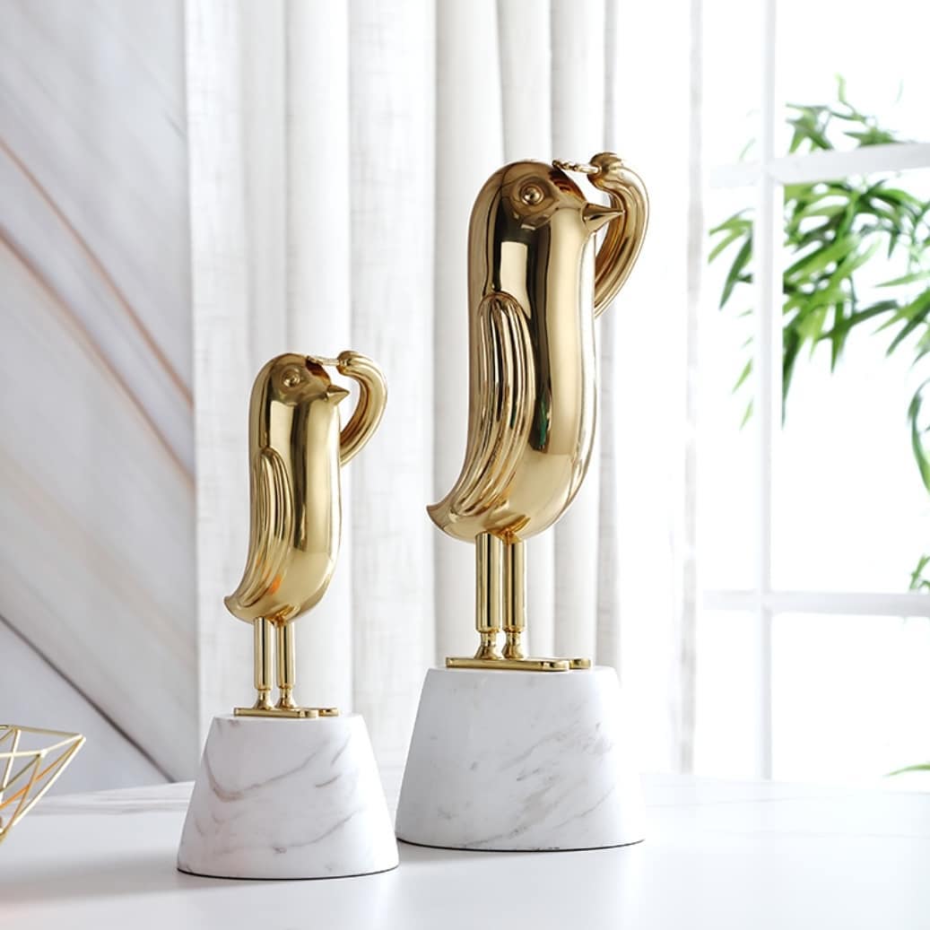 Статуэтка Птица в приветствии на мраморной подставке M