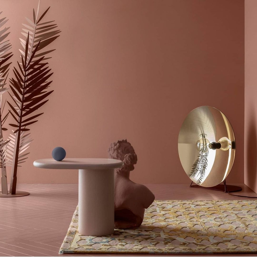 Столик Cantilever