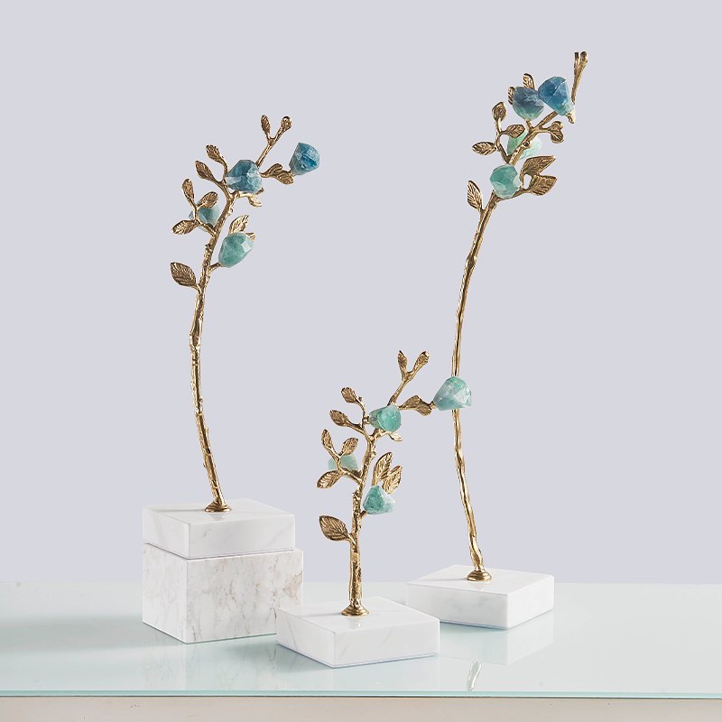 Статуэтка Ветка с флюоритом на подставке