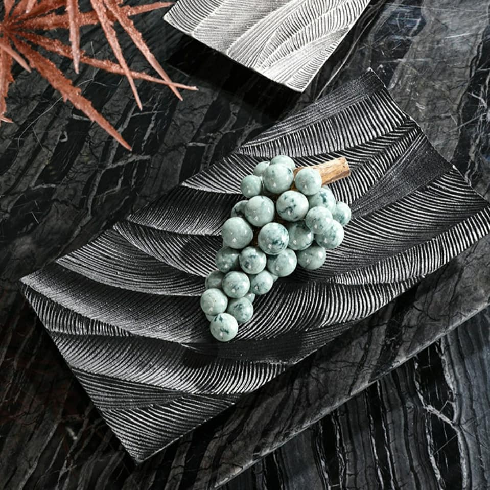 Фигурка Гроздь винограда из нефрита