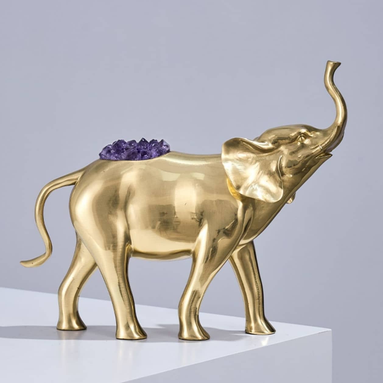 Статуэтка Слон с аметистоми