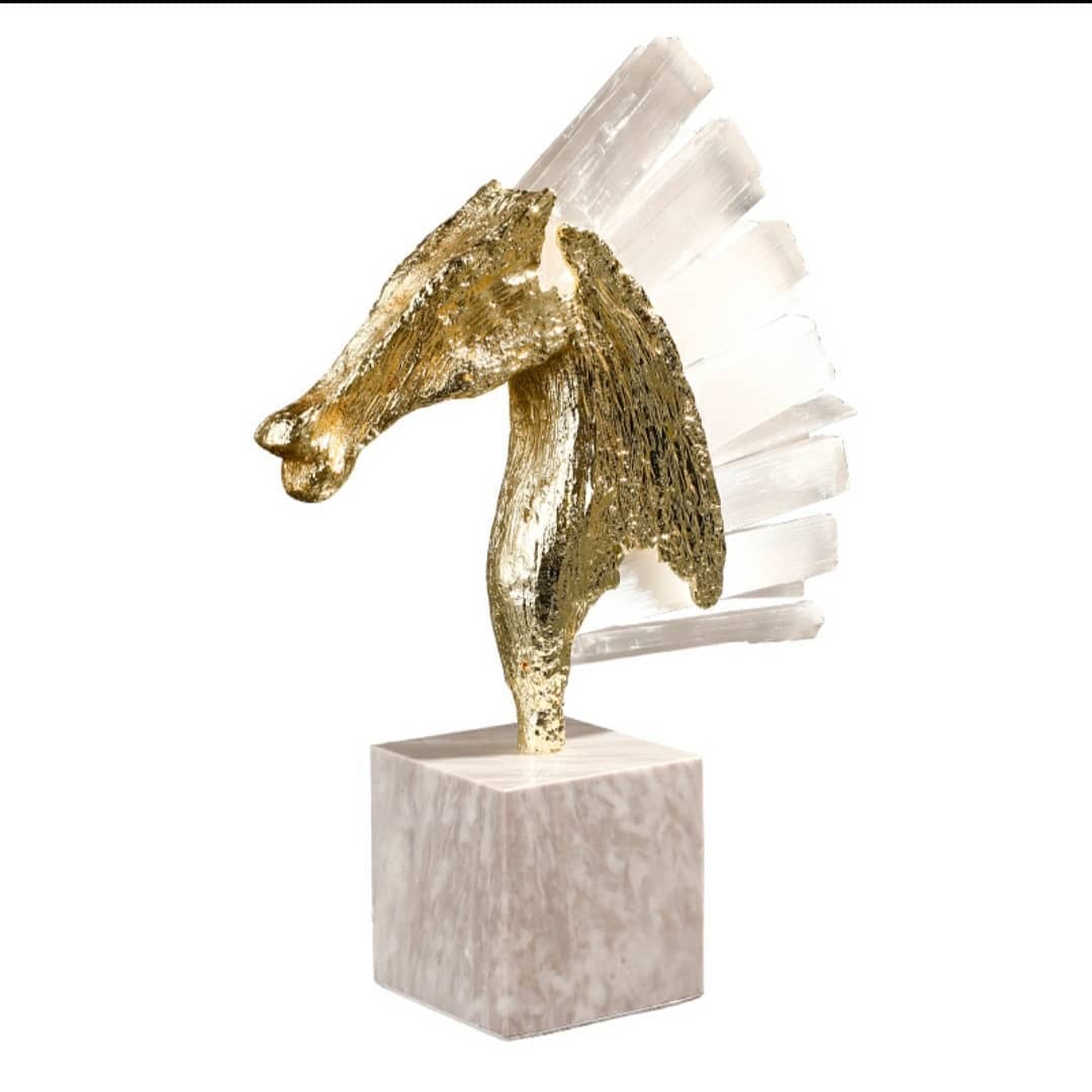 Статуэтка Морской конек с кристаллами горного хрусталя на подставке