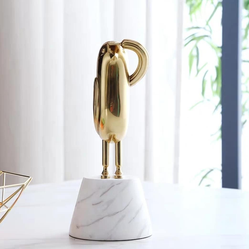 Статуэтка Птица в приветствии на мраморной подставке S