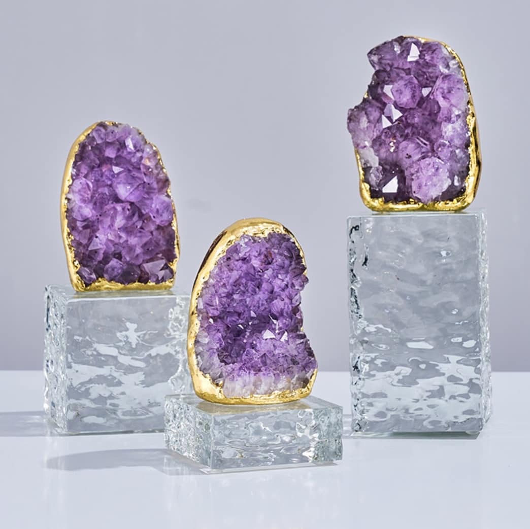 Статуэтка Аметист в позолоте на подставке из стекла водная гладь