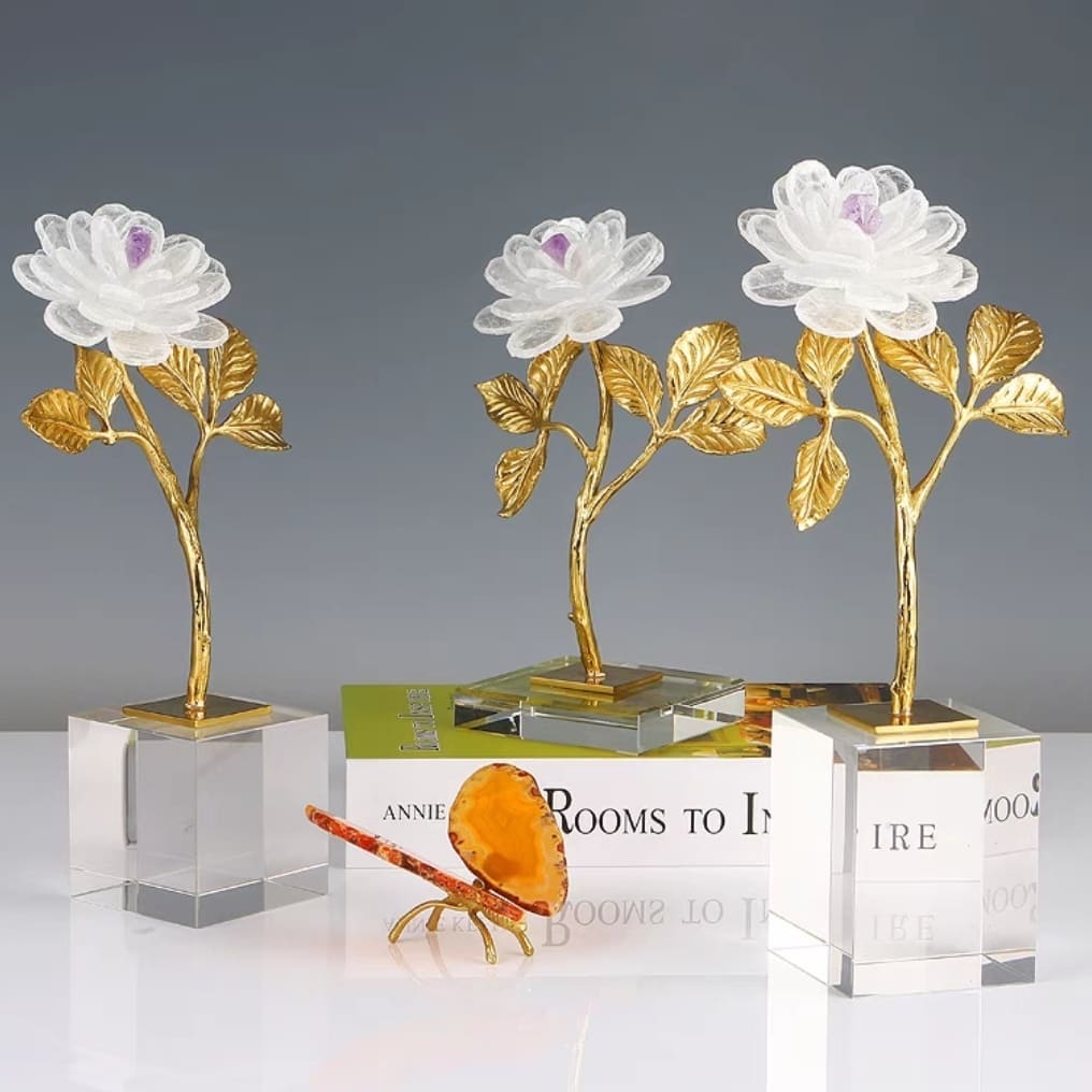 Статуэтка Цветок из горного хрусталя и аметисте на подставке