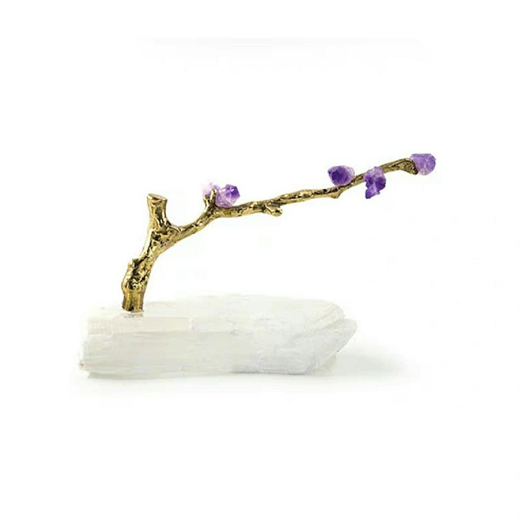 Статуэтка Ветка вереска с кристаллами флюорита на белом кварците S