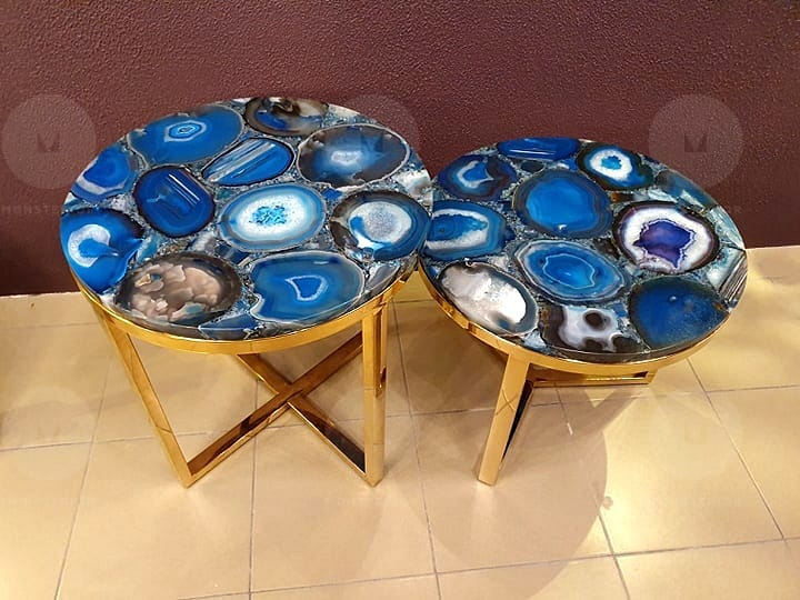 Столики из голубого агата