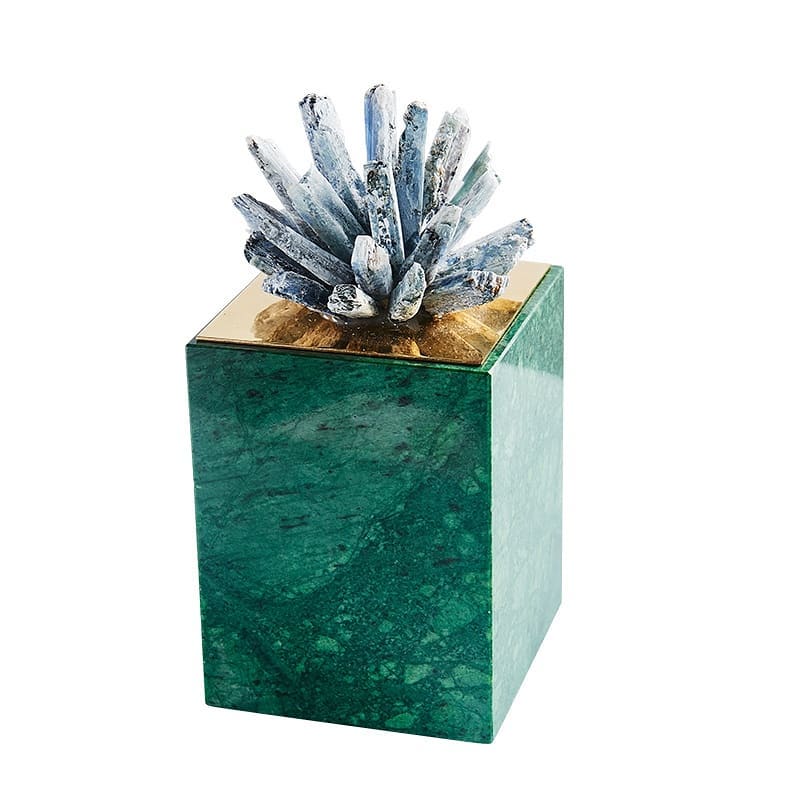 Статуэтка Кристаллы кианита на высокой подставке из зеленого мрамора