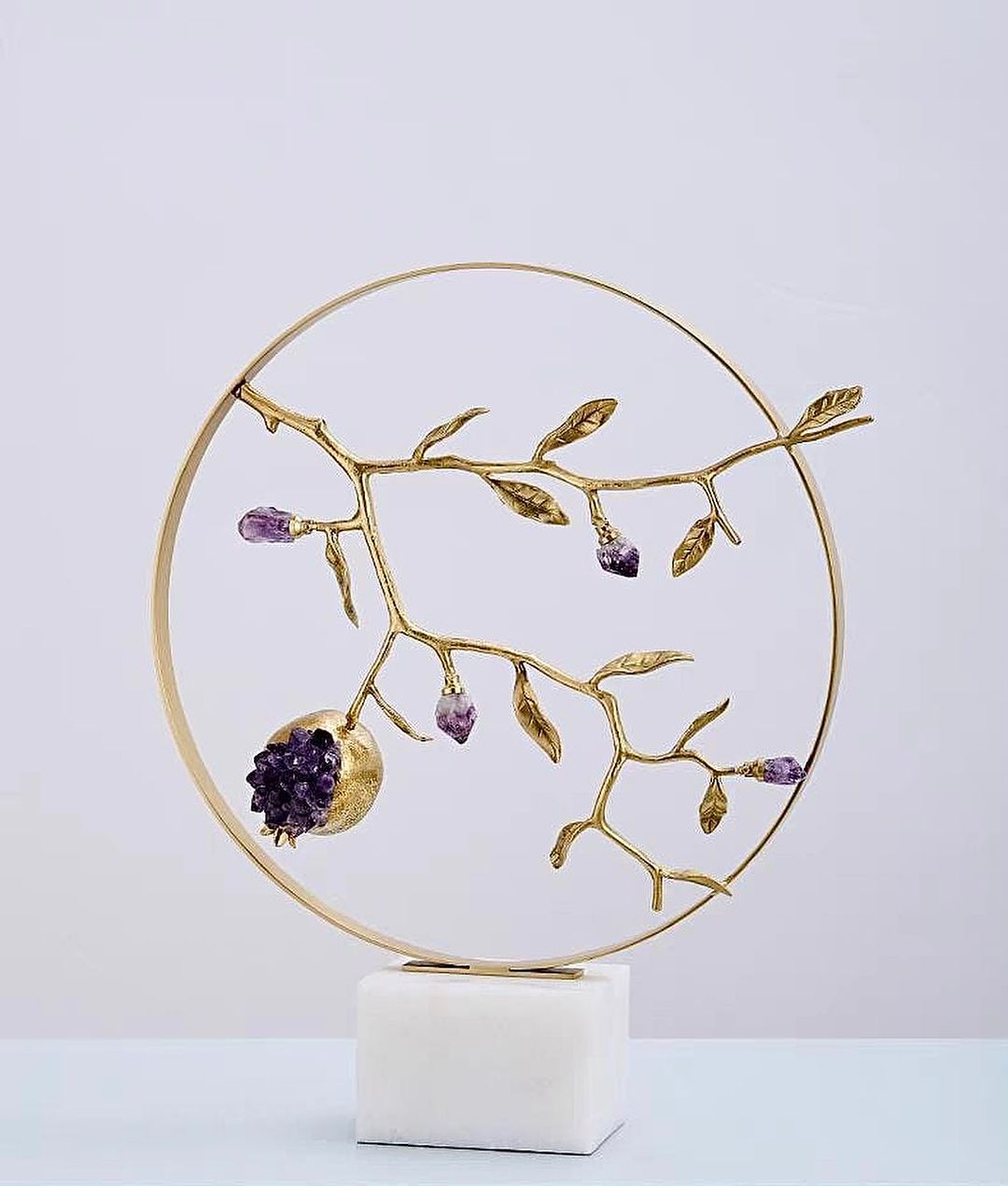 Статуэтка Гранат Grenade in a purple circle