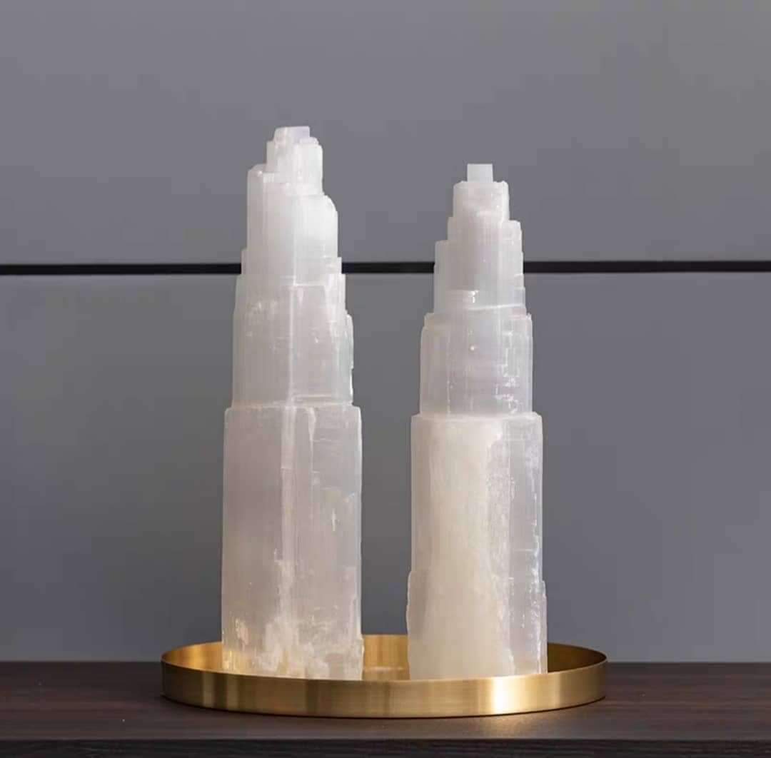 Статуэтка Башня из селенита на бронзовой подставке
