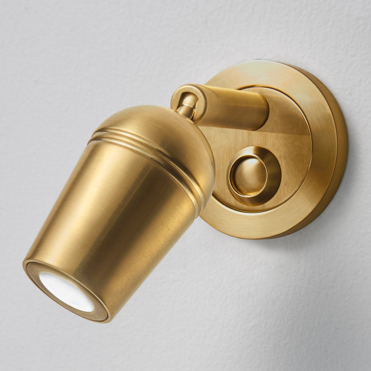 Бра Chelsom WALL LED GROOVE BRASS