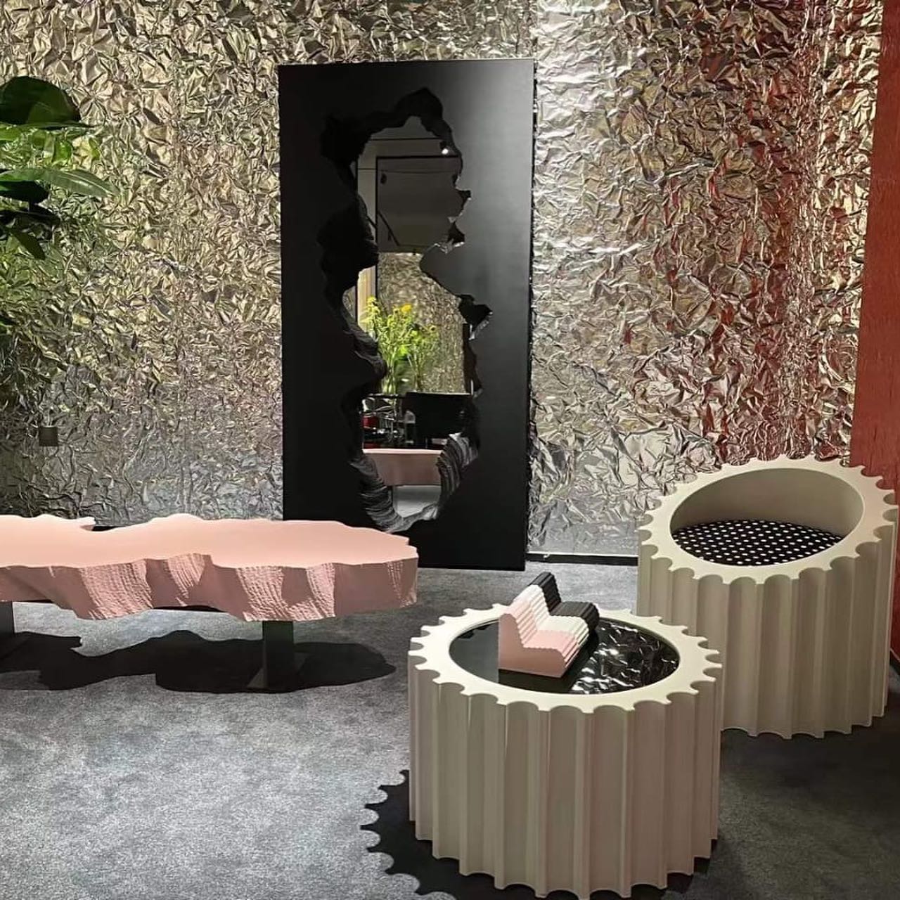 Приставной столик Monsterior Shop