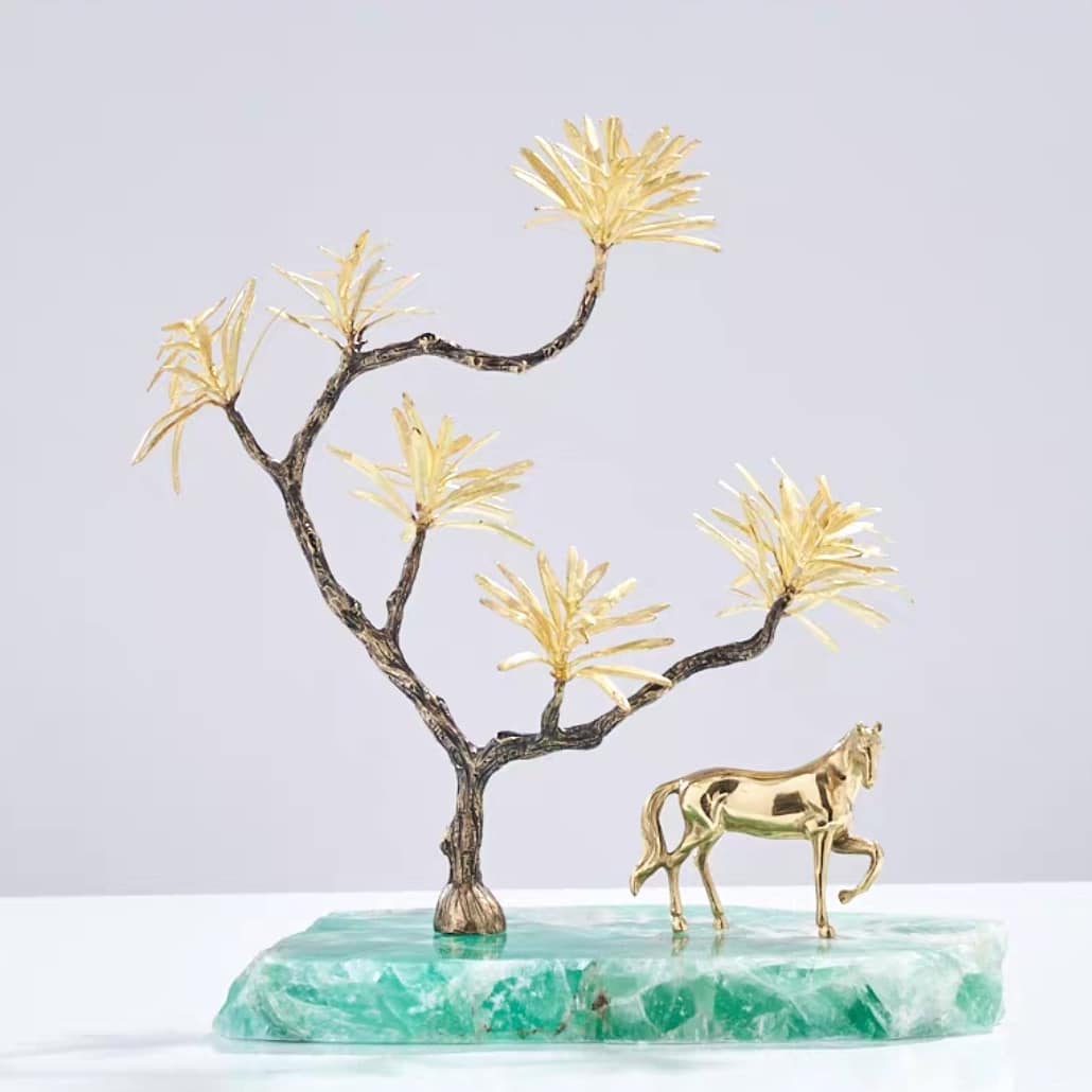 Статуэтка Дерево с лошадкой на подставке из флюорита