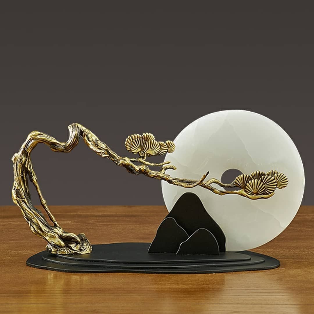 Статуэтка Диск суйсеки с веткой из латуни на подставке из мрамора