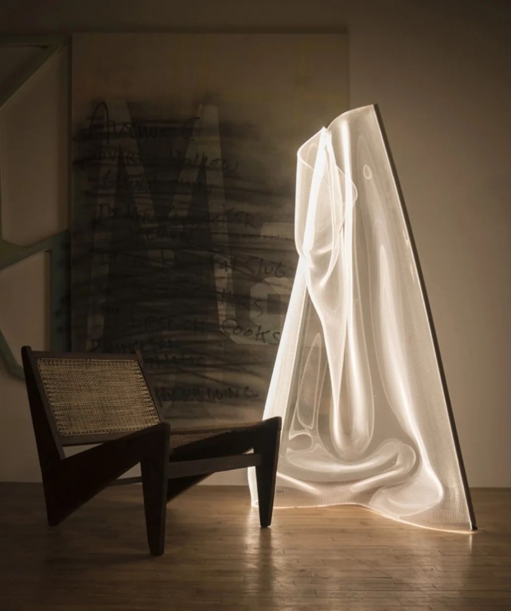 Напольный светильник GWEILO