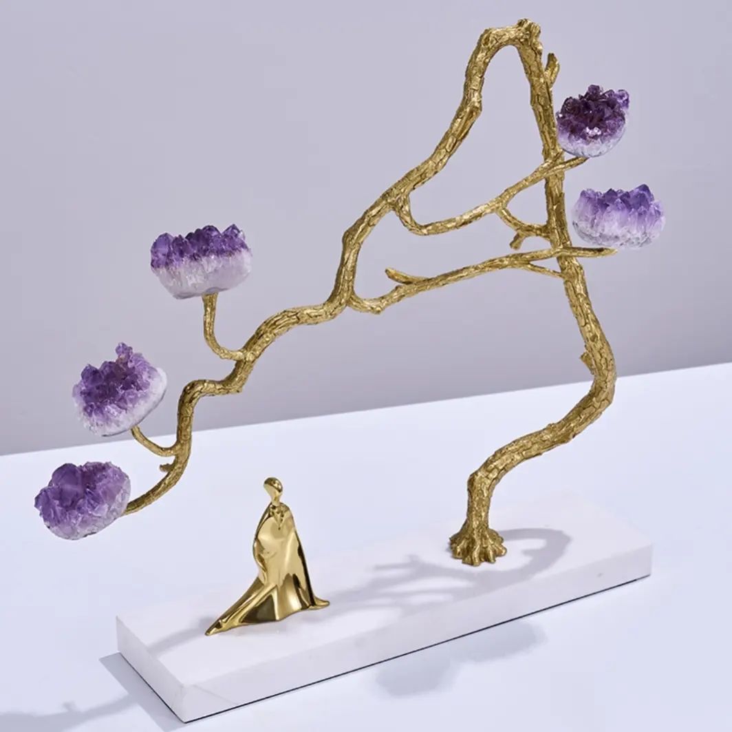 Статуэтка Дерево из латуни с самоцветами, человек на подставке из мрамора