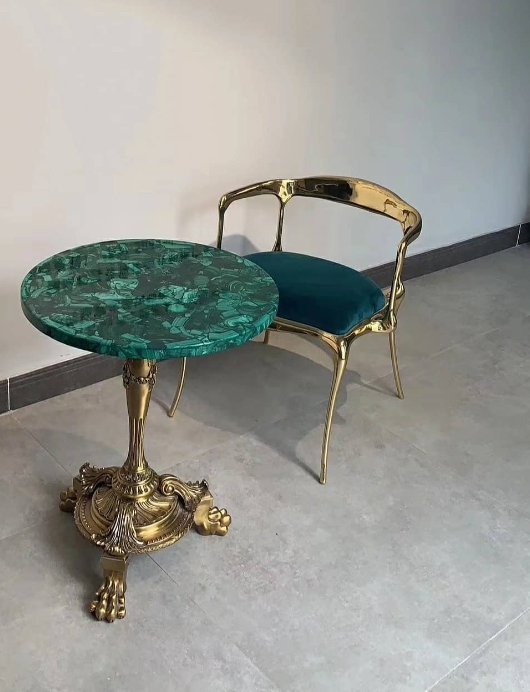 Столик круглый из малахита