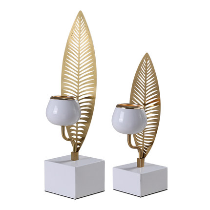 Leaf Light Candlestick