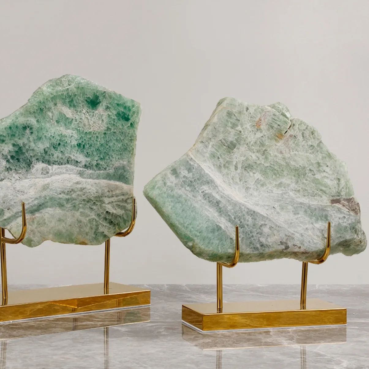 Статуэтка Кристаллы флюорита на латунной подставке