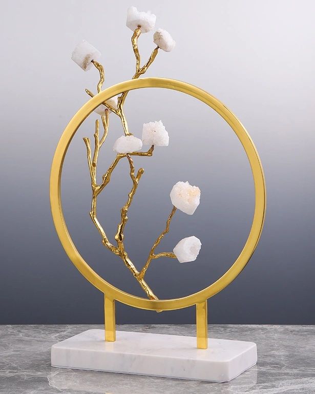 Статуэтка Ветка с самоцветами в кольце на подставке