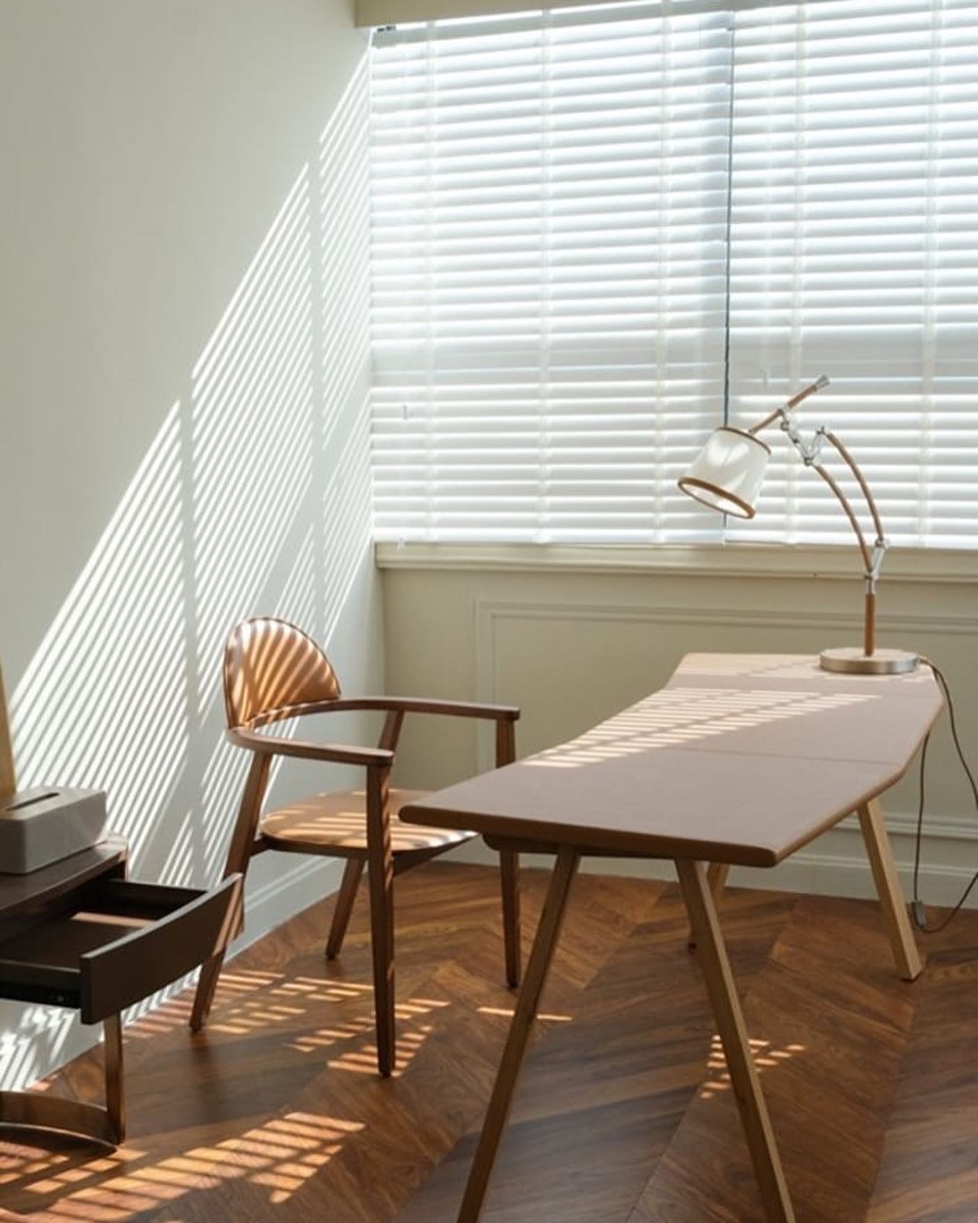 Письменный стол Monsterior Shoр