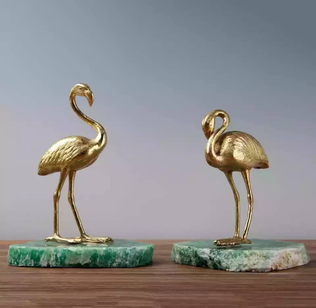 Статуэтка Фламинго из латуни на подставке из флюорита