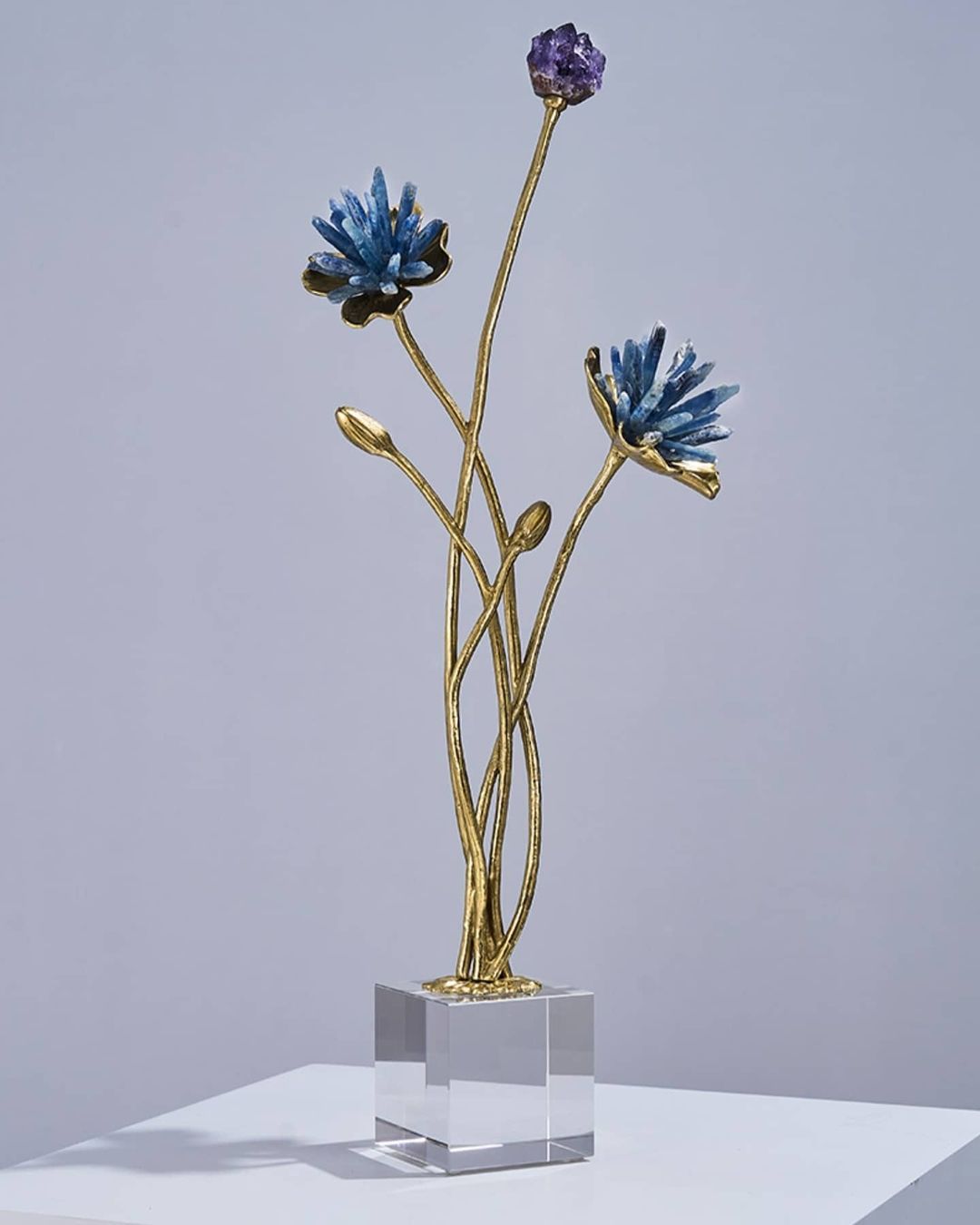 Статуэтка Соцветие из аметиста и селенита на подставке