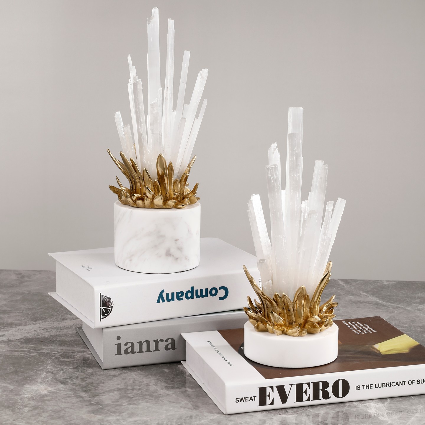 Статуэтка Фонтан из хрусталя в чаше из латуни