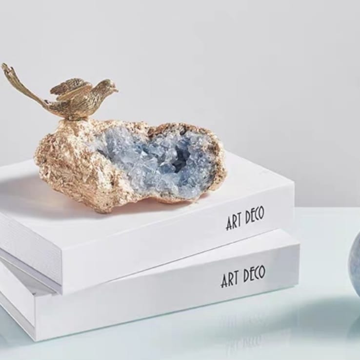 Статуэтка Птичка на жеоде агата