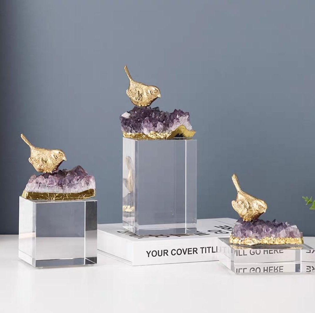 Статуэтка Птички в кормушке из аметиста