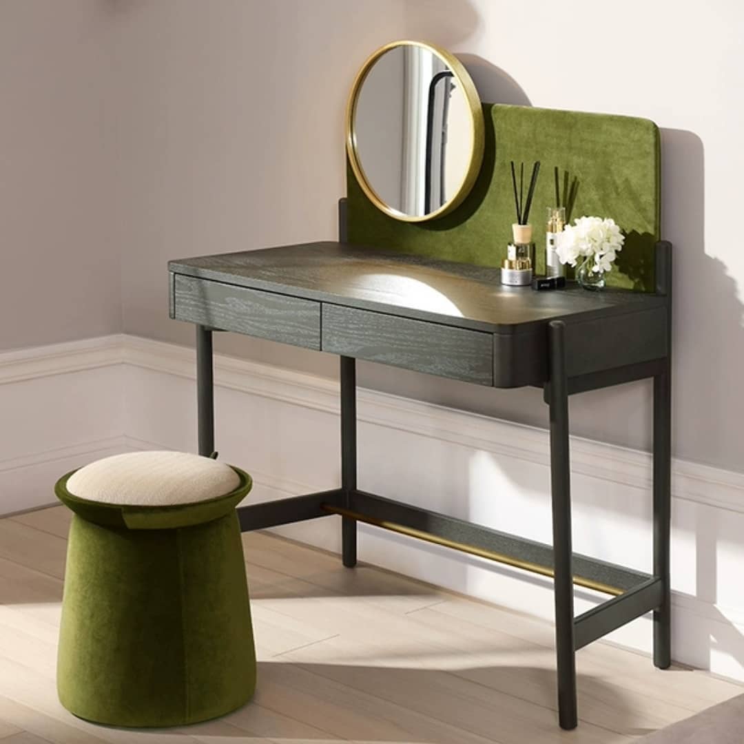 Столик туалетный Betta 2